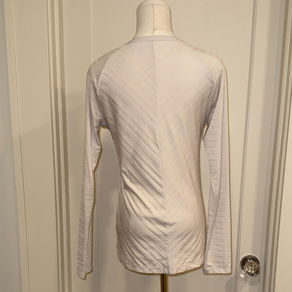 Mountain Hardwear Cream Long Sleeve Women's Top - Picture 3 of 4